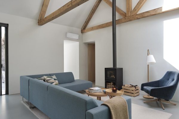 FTXTM-R_Installation picture_003.tif-cq5dam.web.1280.1280 Klimatska naprava DAIKIN Perfera W Nordic FTXTM30 (FTXTM30R+RXTM30R)